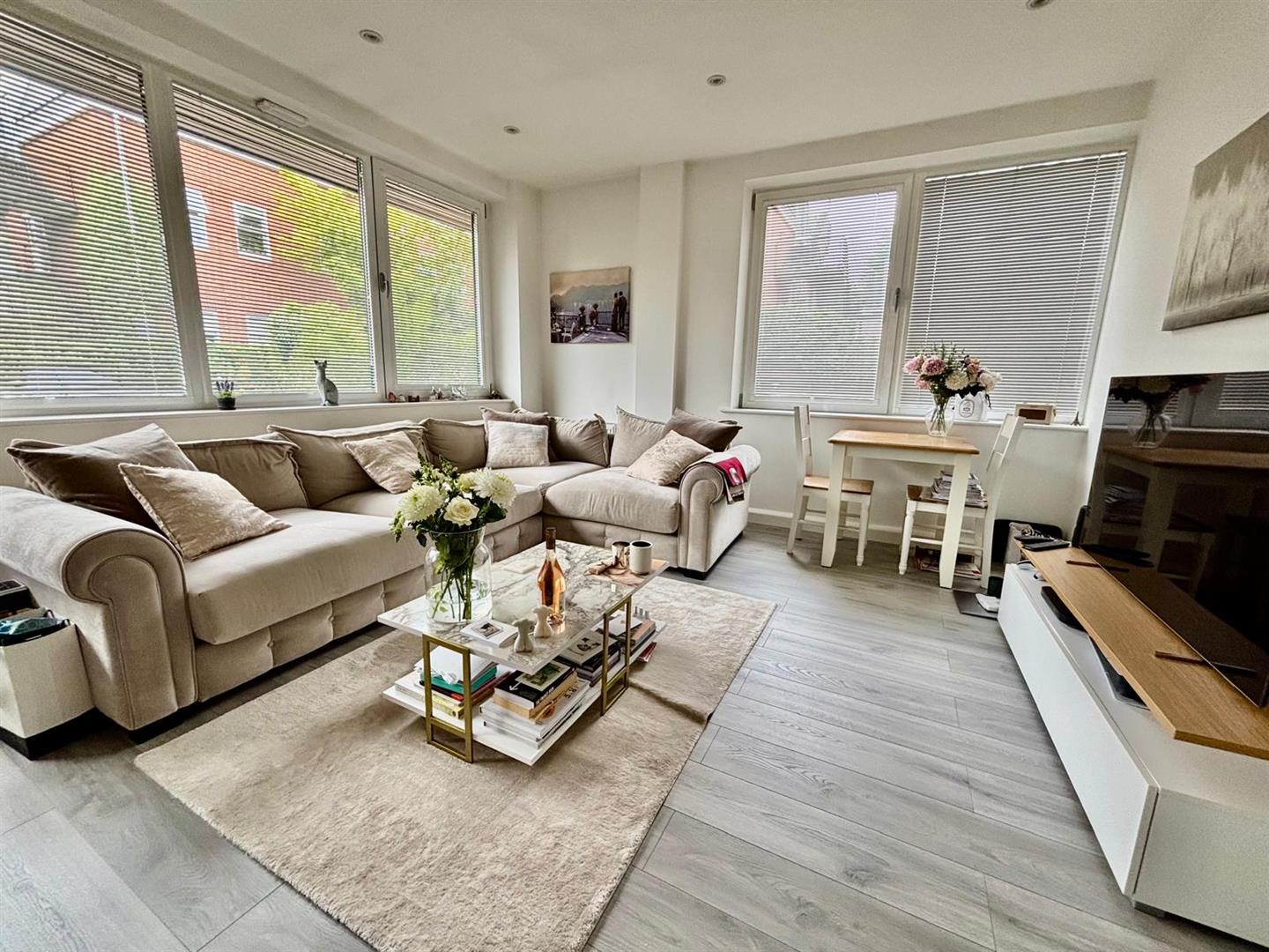 Victoria Avenue, Camberley